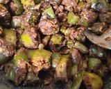 हरी मिर्च और बेसन के टिपोरे (hari mirch aur besan ke tipore recipe in Hindi) रेसिपी चरण 4 फोटो