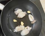 Hình bước làm 2 của món Mực xào su hào carrot