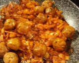 Foto del paso 9 de la receta Guisantes con albóndigas de atún