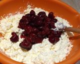 Gyors túrós - meggyes recept fázis 2 fotója
