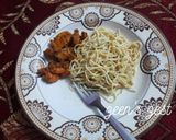 A picture of step 3 of Spaghetti Aglio E Olio with Prawns.