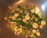 A picture of step 3 of Spring Onion Soup.