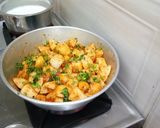 A picture of step 9 of Fried idli.