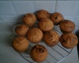A picture of step 6 of Cardamon Cupcakes.