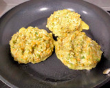 Foto del paso 6 de la receta: Tortitas de calabaza y col