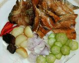 Foto langkah ke 1 dari resep Cacapan Belimbing Tunjuk (wuluh) khas Banjar #Dandelion.