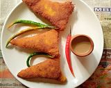 A picture of step 6 of Bread chicken samosa.