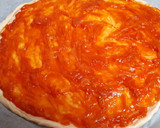 Foto del paso 4 de la receta: Pizza de jamón york, 4quesos y cebolla caramelizada
