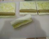 Foto langkah ke 2 dari resep Roti Gulung Sosis-Keju.