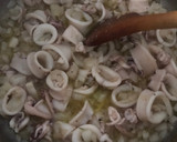 Foto del paso 7 de la receta: Guisado de calamares para el viernes