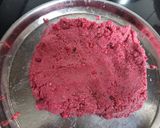 A picture of step 3 of Strawberry kalakand.