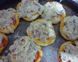 Foto del paso 6 de la receta: Pizzetas con cubierta de salsa de girgolas (hongos)