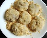 A picture of step 7 of Walnut Mochi.