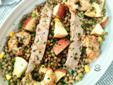 Ensalada de lentejas con manzana y gambones