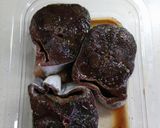 Hình bước làm 1 của món Cá ngừ kho dưa cải
