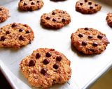 Foto langkah ke 5 dari resep Banana Oat Choco Cookies.