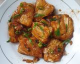 Foto langkah ke 4 dari resep Tahu Kecap Cabe Bawang.