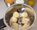 A picture of step 3 of Banana Sooji Cake.