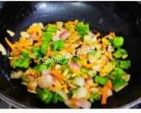 A picture of step 3 of Veg Manchurian.