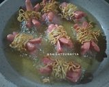 Foto langkah ke 4 dari resep Sosis Gulung Mie.