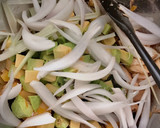 Foto del paso 3 de la receta: Ceviche de bonito del Norte en conserva con aguacate y melocotón