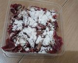 Foto langkah ke 1 dari resep Tumis Daging Brokoli Jamur Shimeji.