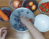 A picture of step 2 of 【圣诞水果树 Fruity Christmas Tree】创意甜点，简单又美丽！.