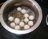 A picture of step 5 of Bengali Roshgulla.