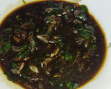 Foto del paso 4 de la receta: Cerdo asado con aderezo de salsa soya, perejil y ajo