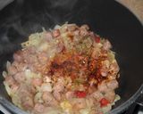 Foto del paso 3 de la receta: Spaghetti con salsa de salchicha criolla