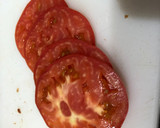 Foto del paso 6 de la receta: Bocadillo de tortilla de patatas con pimiento y cebolla