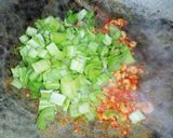 Foto langkah ke 3 dari resep Tumis Sawi Pahit Semi Pedas.