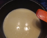 Foto del paso 3 de la receta: Crema de patata con habitas y ajos tiernos