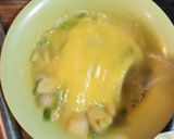 Foto langkah ke 2 dari resep Omellet jamur & Salad.