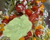 Foto del paso 3 de la receta: Ensalada de arroz con salsa de aguacate y atún