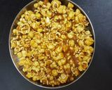 A picture of step 3 of Caramel popcorn bars.