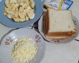 Foto langkah ke 1 dari resep Roti Bakar Pisang Keju.