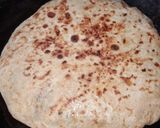 A picture of step 3 of Aloo paratha.