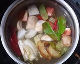 รูปขั้นตอนการทำที่ 3 ของ ต้มแซ่บไก่