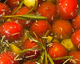 Foto del paso 1 de la receta: Focaccia de Tomates y Ajos confitados con Romero y Sal en escamas