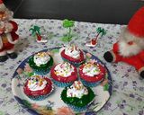 A picture of step 6 of Tutti frutti Vanilla Christmas 🌲🌲🌲🌲 cup 🍰 cake.