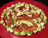 Foto del paso 5 de la receta: Tomate, mozzarella y aguacate marinados con vinagreta de tomate