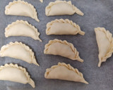 Foto del paso 1 de la receta: Empanadas de pavo y queso con pincelado especial
