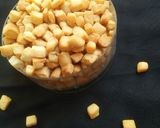 A picture of step 3 of Crispy pomegranate seed shape snack.