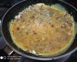 A picture of step 2 of Egg Bhurji.