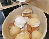 Une image de l'étape 8 de Filets de dinde accompagnés de poires et d'une sauce au fromage.