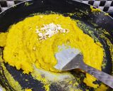 आम की बर्फी(aam ki burfi recipe in hindi) रेसिपी चरण 4 फोटो
