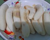 Foto langkah ke 1 dari resep Bolu Pisang Kukus tanpa Mixer.