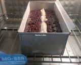 Foto langkah ke 6 dari resep Double Choco Banana Bread.