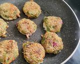 A picture of step 4 of Bread Vegetable Gold Coin.